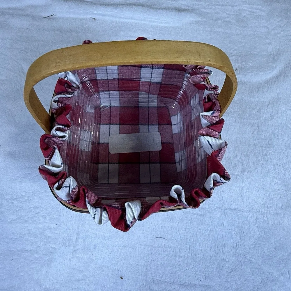 Longaberger 2001 All American Strawberry Basket Liner Protector Booklet USA